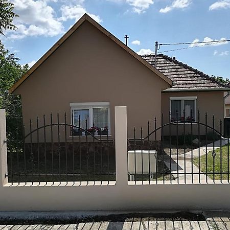 Vivien Apartman Fonyod Exterior photo