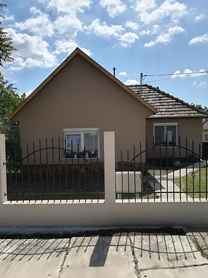 Vivien Apartman Fonyod Exterior photo